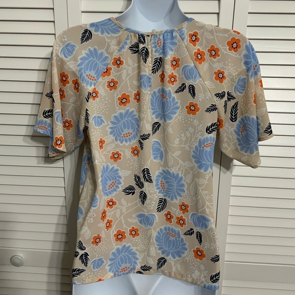 LOFT Cream Blue Orange Floral T-Shirt Blouse Size XXS Petite - Picture 2 of 4